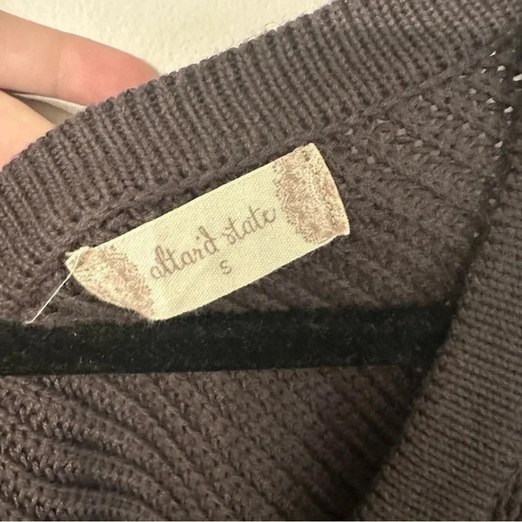 Altar'd State Charcoal Gray V-Neck Lace Up Cozy Hi-Low Sweater Sz Sm GUC - Picture 7 of 10